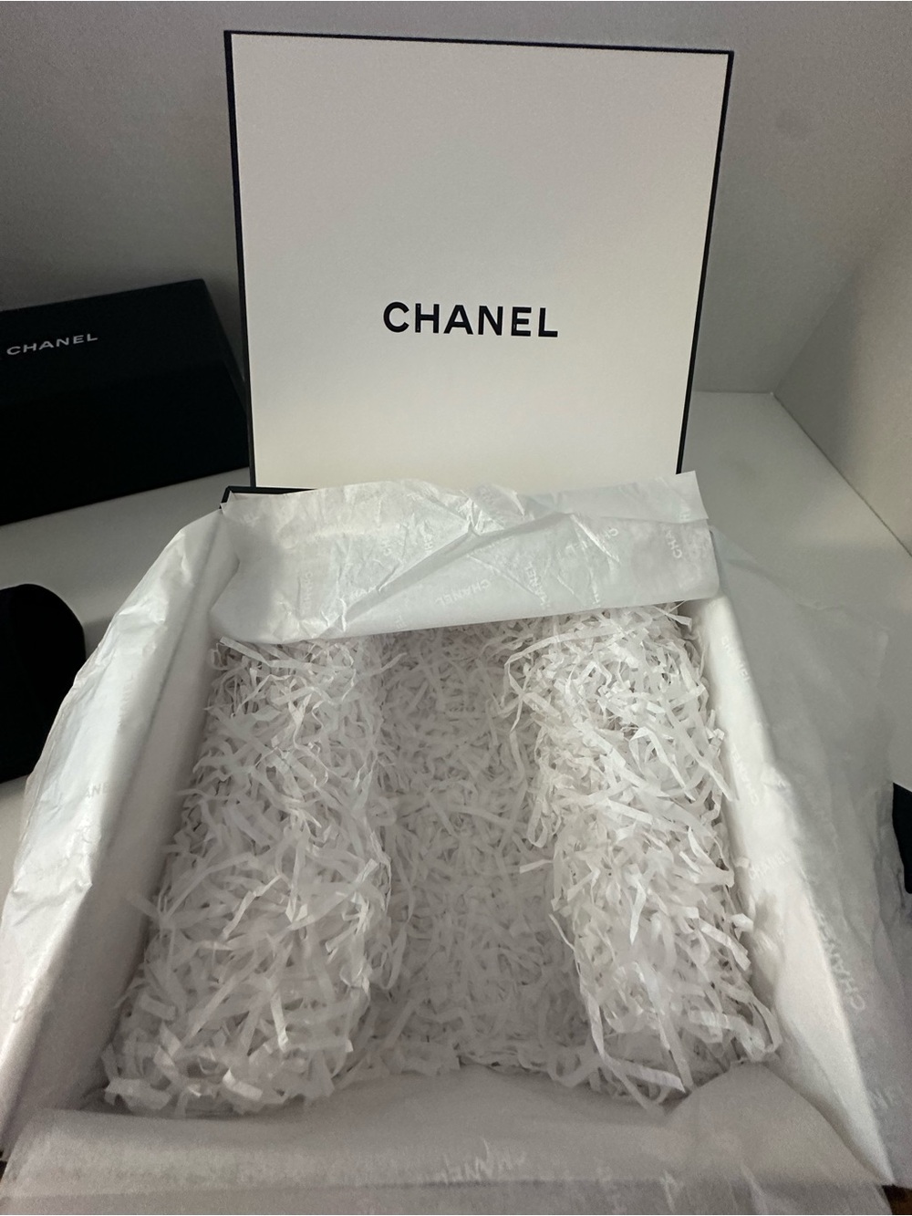 Authentic CHANEL Sunglasses Packaging Set - Box, Hard Case, Cloth & Booklet - Picture 12 of 16